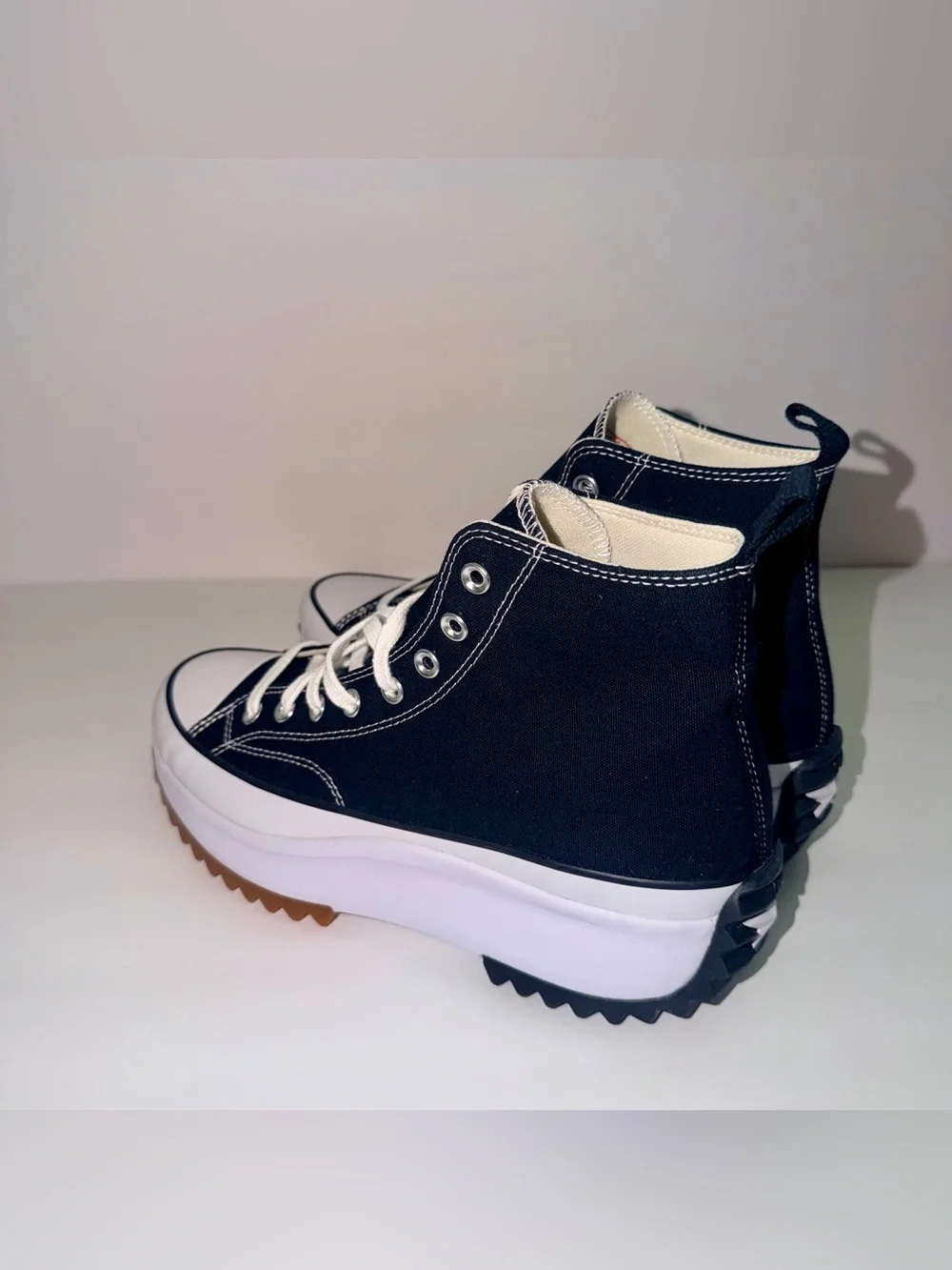 Converse Run Star Hike Hi Black White Gum Women’s 11 / Men’s 9.5 NIB 166800C